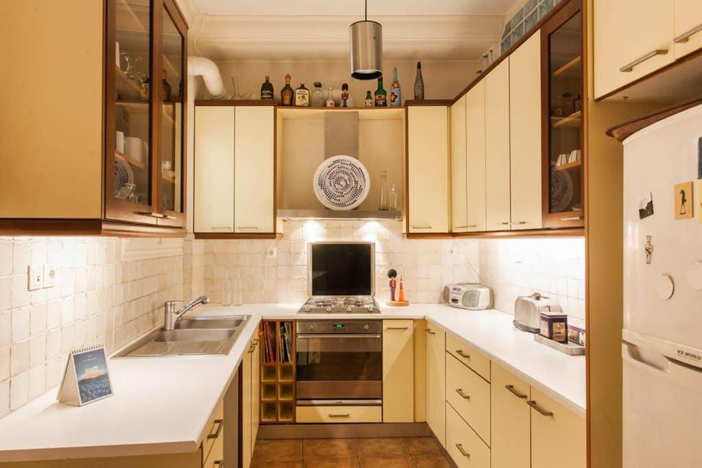 Mid Century 3 Bdr City Centre Townhouse Athena Bagian luar foto