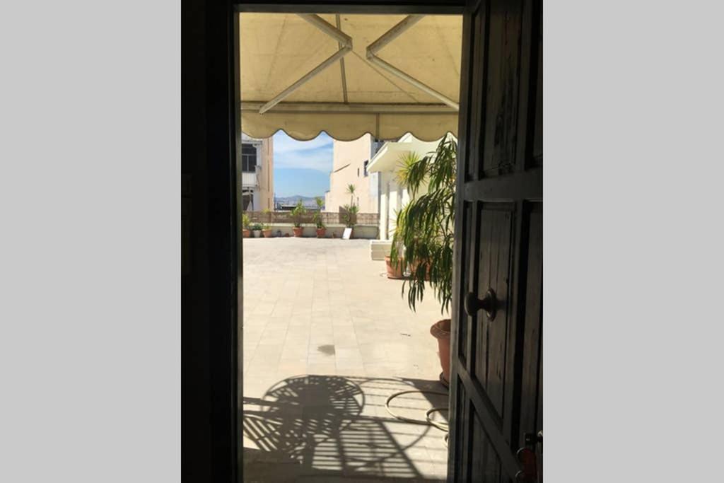 Mid Century 3 Bdr City Centre Townhouse Athena Bagian luar foto